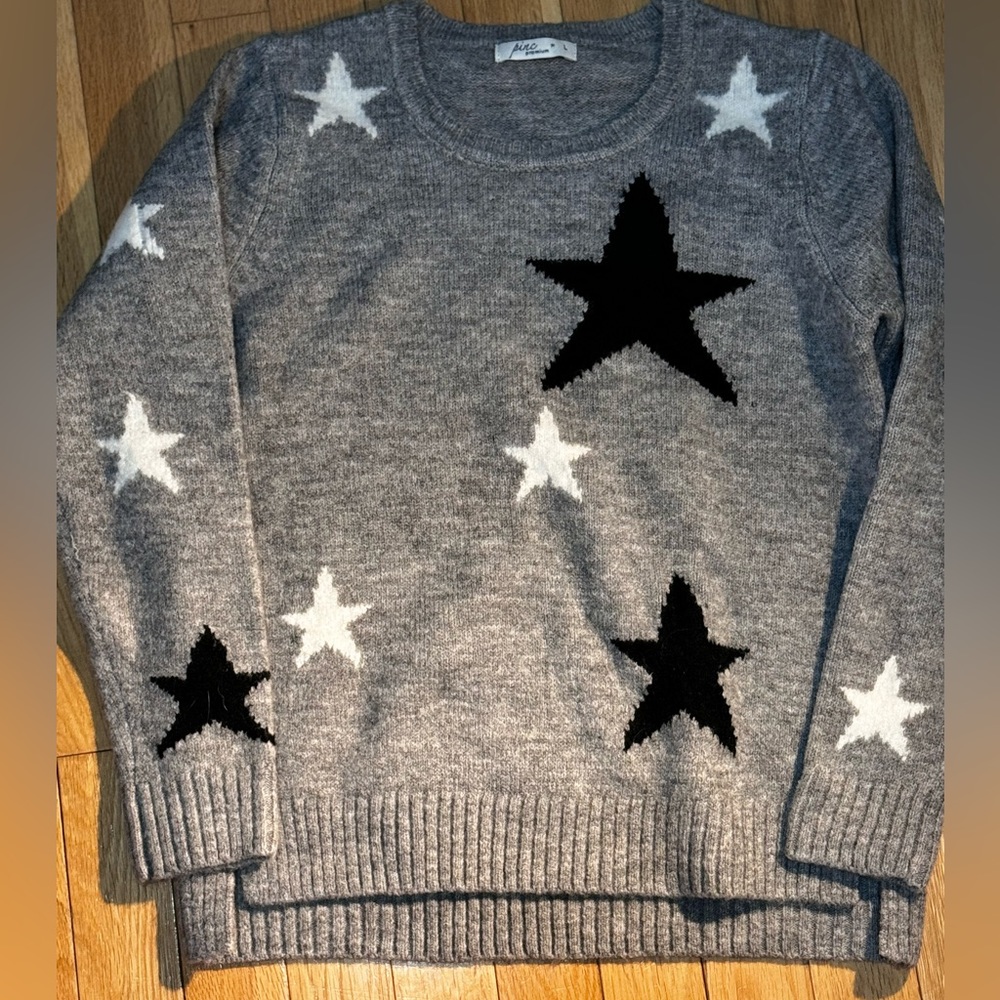 Never worn girls PINC sweater